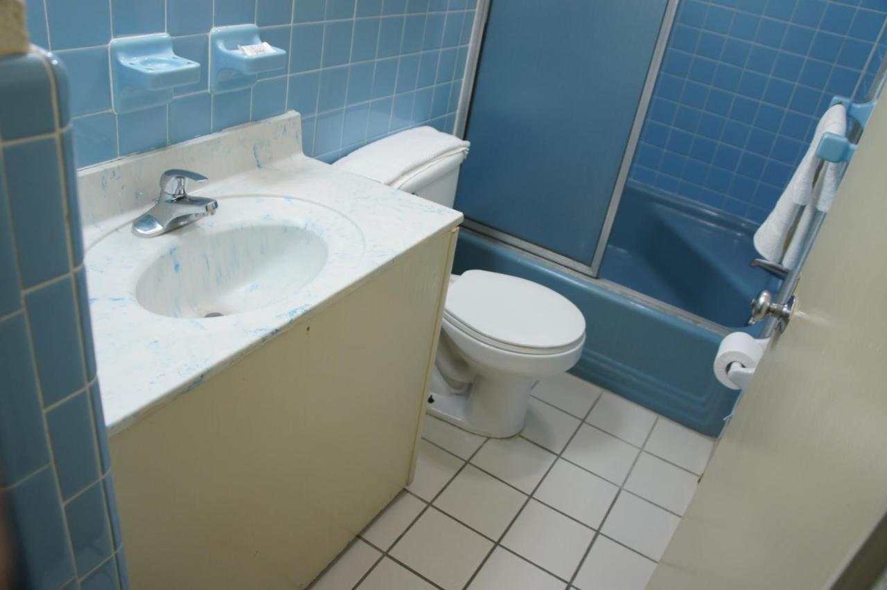 Royalinn & Suites Μπέρλινγκτον Εξωτερικό φωτογραφία